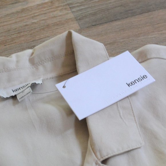 NWT Kensie Beige Cream Button Up Front Flowy Cap Sleeve Size Small - Picture 2 of 5